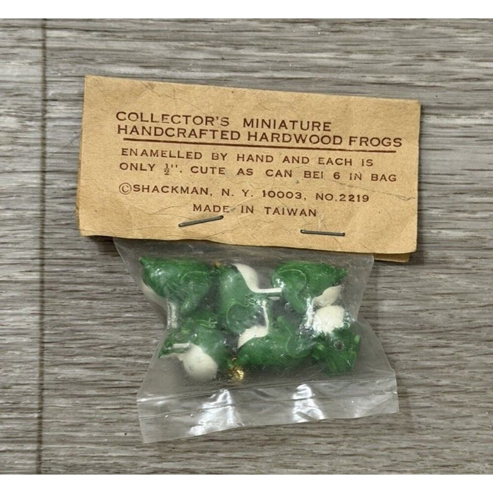 VINTAGE 60'S Shackman NY Miniature Handcrafted & Enameled Hardwood Frogs